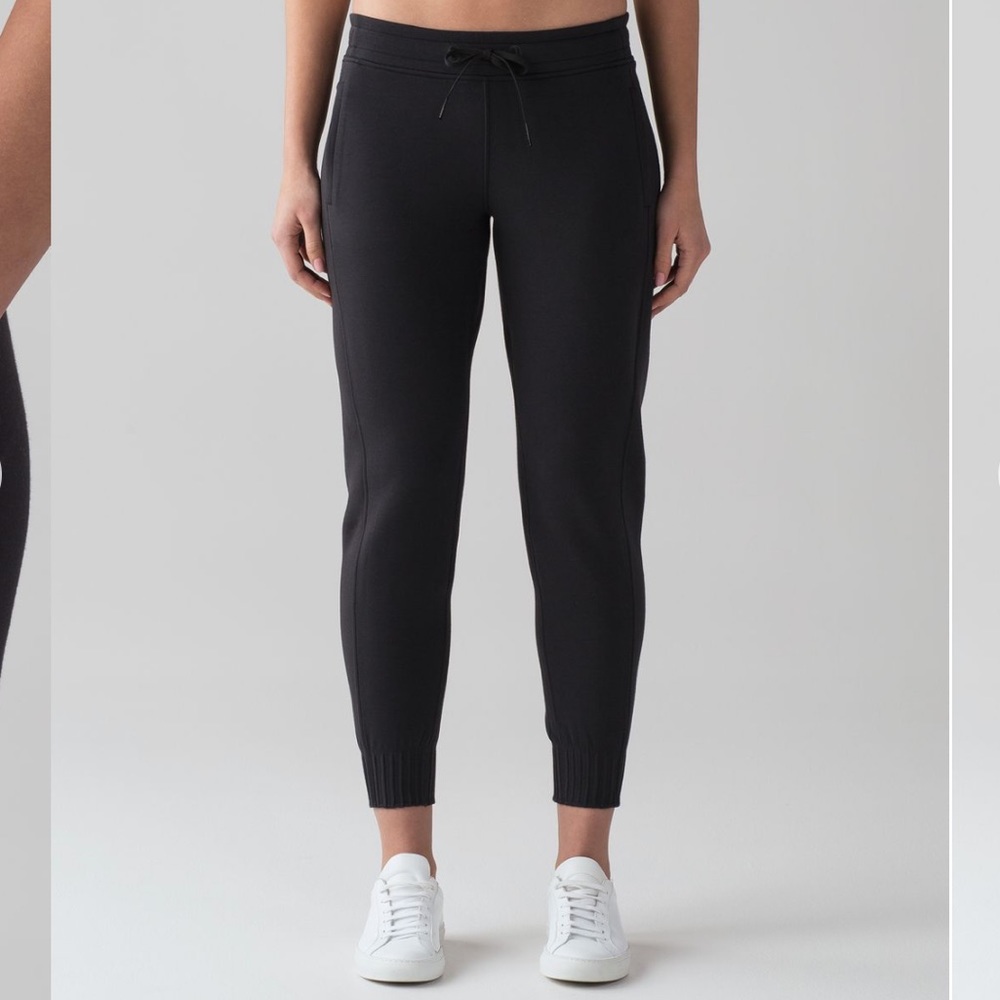 Lululemon NTS Jogger in Black